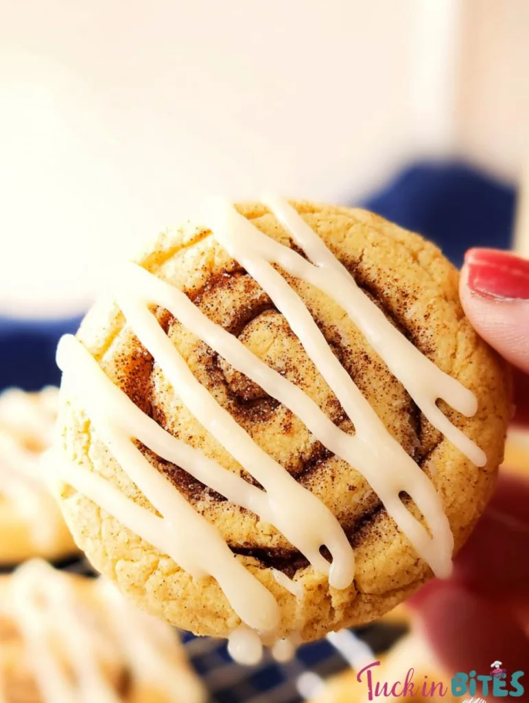 No-Bake Cinnamon Roll Cookies