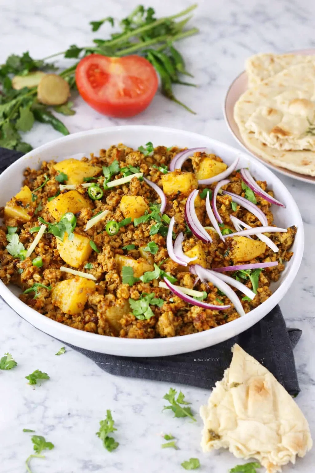 Aloo Keema (Ground Beef And Potato Curry)