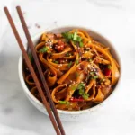 Garlic Chili Oil Noodles – Spicy Easy Dinner